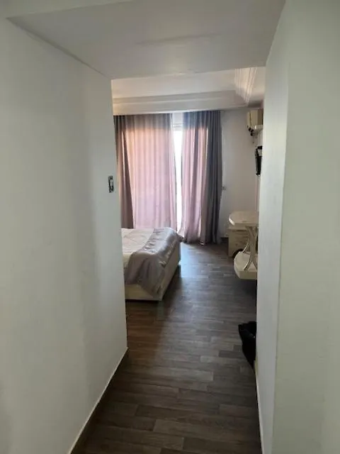 Palm Hotel Le Kram
